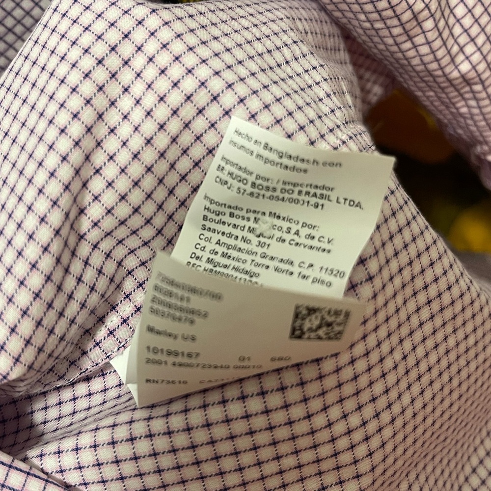 Hugo Boss Button Down - Picture 8 of 8